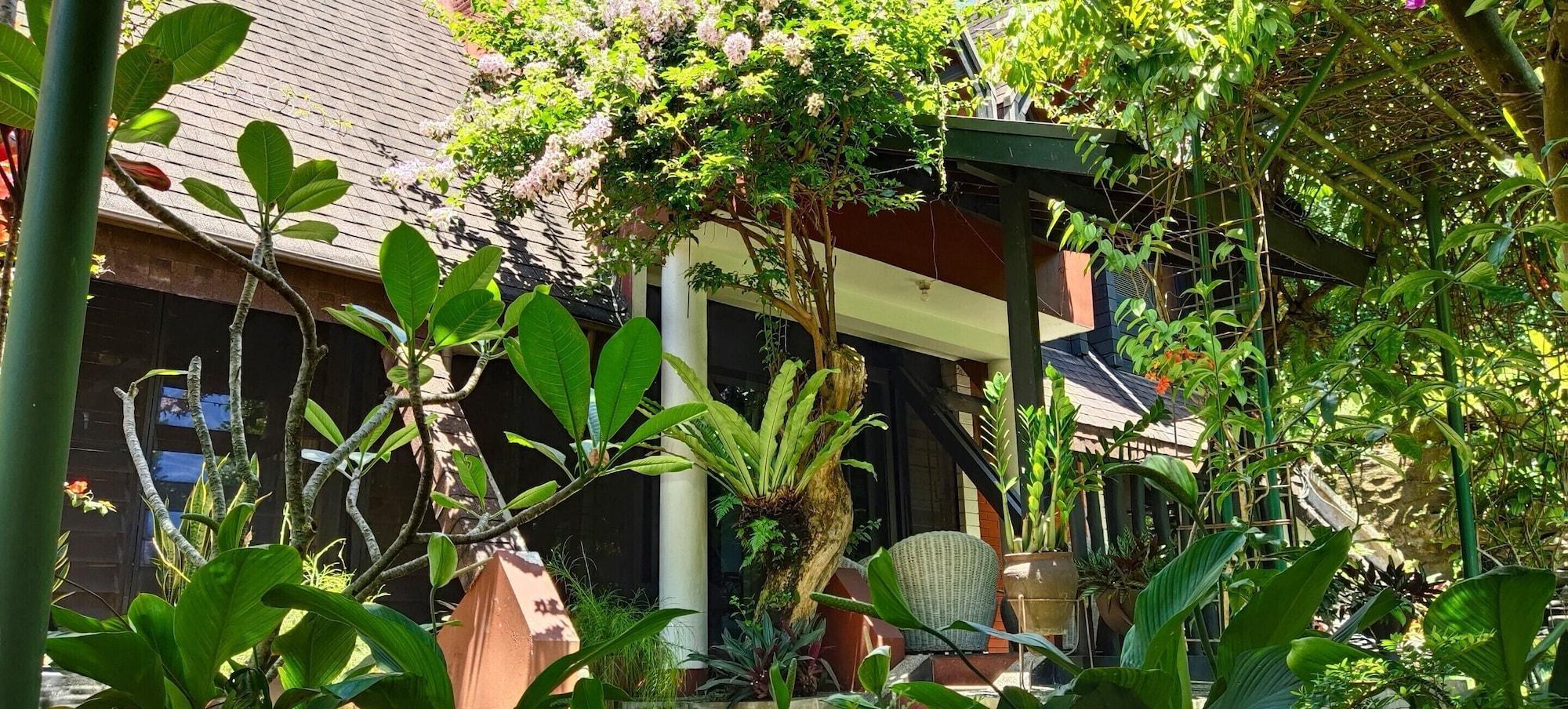 Obc Villa Bandung Exterior photo